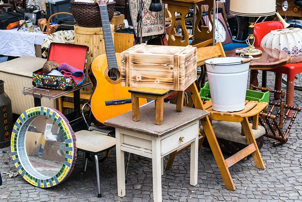Entrümpelung und fachgerechte Entsorgung für Haushalte & Firmen